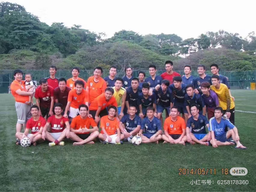 2014 年 5 月 11 日 STAR FC 与对手赛后合影